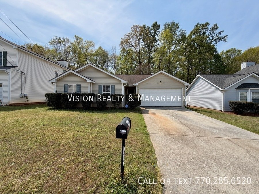 Lovely 3BD/2.5 BA In Lithonia property image