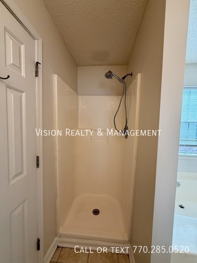 Lovely 3BD/2.5 BA In Lithonia property image