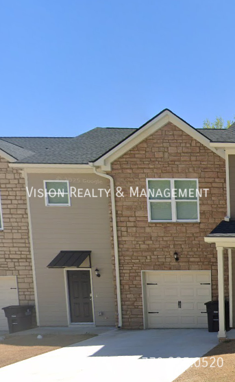 Beautiful 3 BD 2.5 BA Townhome MOVE in READY property image