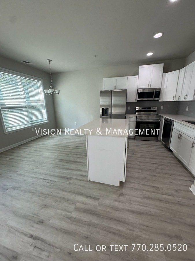 Beautiful 3 BD 2.5 BA Townhome MOVE in READY property image