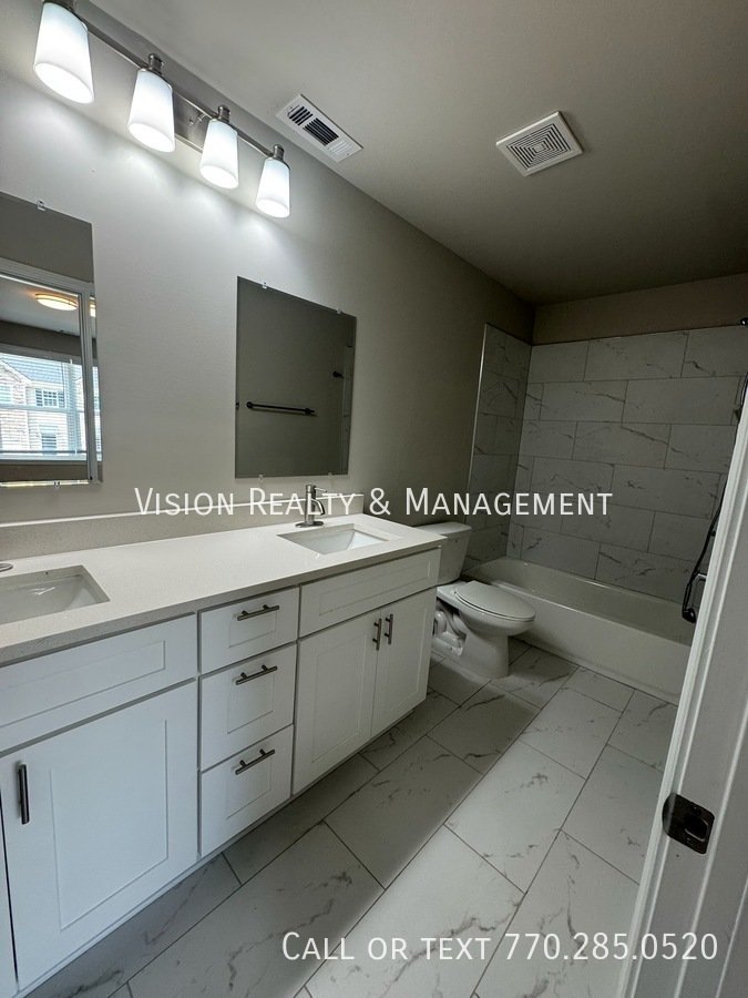 Beautiful 3 BD 2.5 BA Townhome MOVE in READY property image