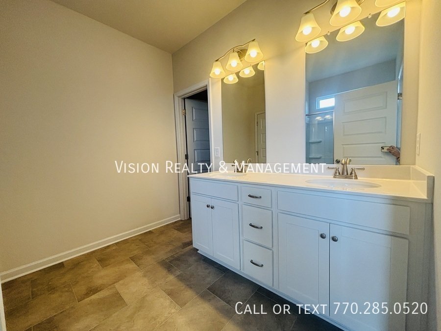 Brand New 3-Bedroom Townhome in Villa Rica,  Minutes from I-20! property image