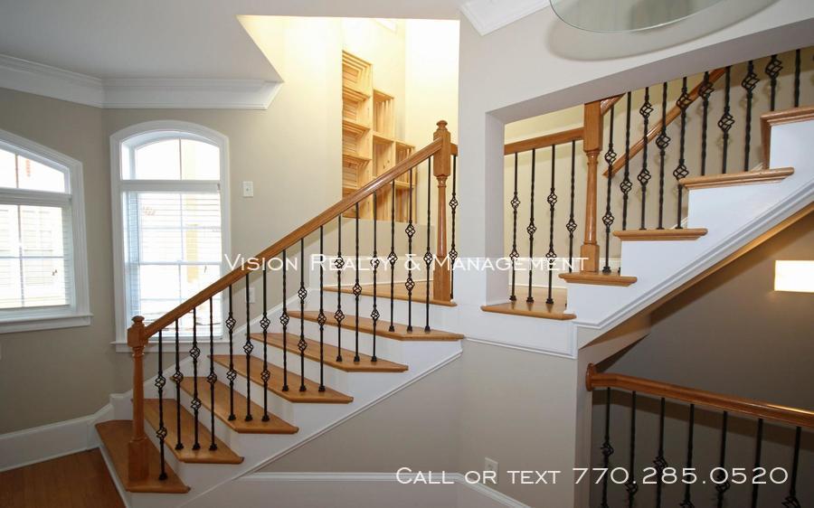 829 Clifton Heights Ln.- Luxury Townhome property image