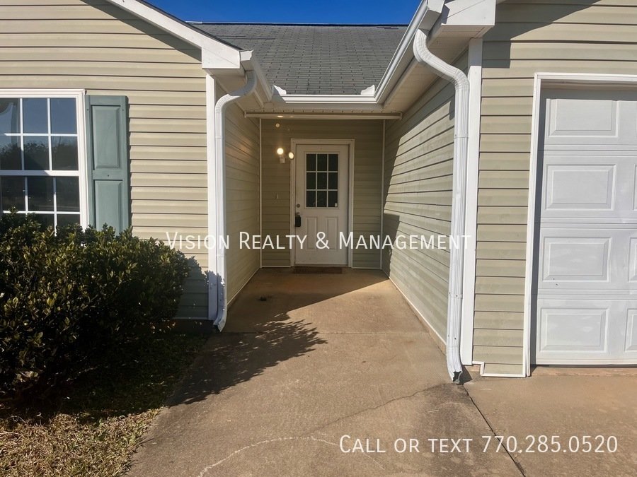 370 Lambert Overlook Circle property image