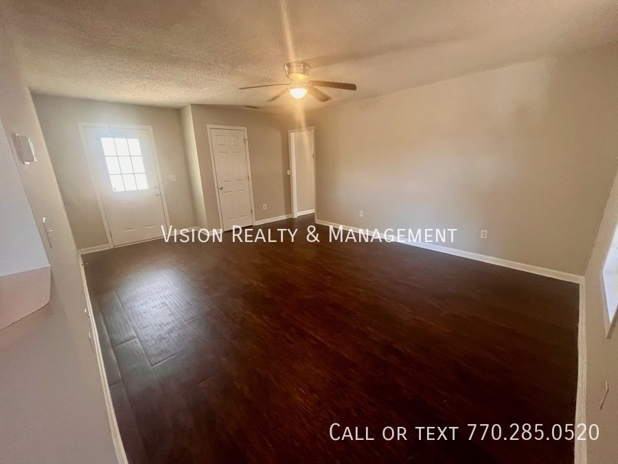 370 Lambert Overlook Circle property image