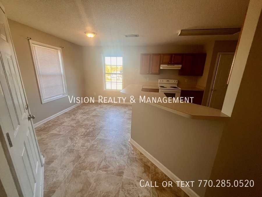 370 Lambert Overlook Circle property image