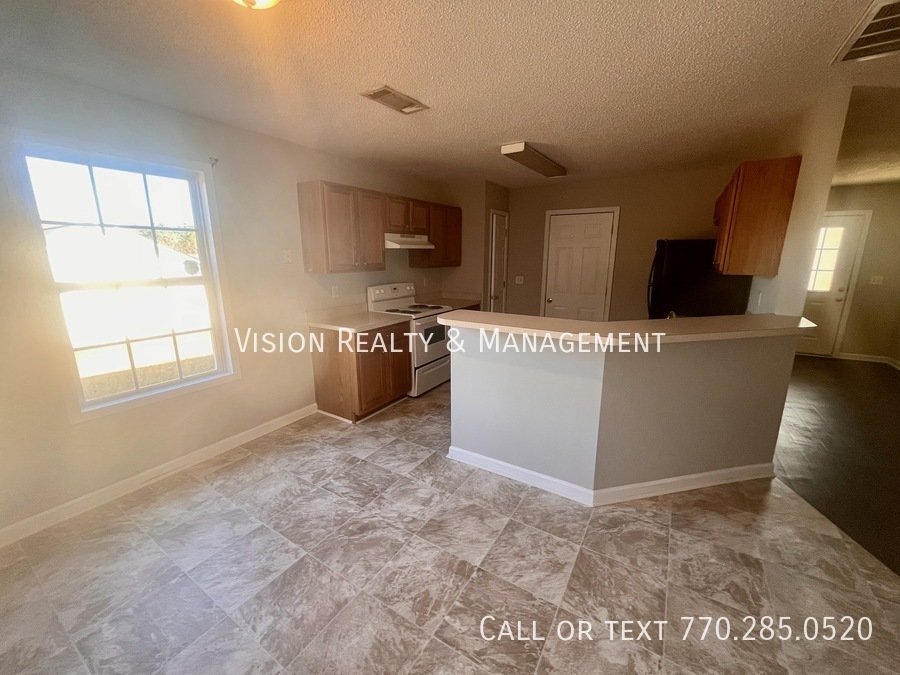 370 Lambert Overlook Circle property image