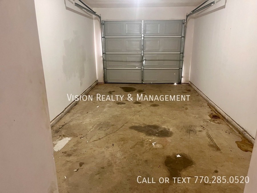 370 Lambert Overlook Circle property image