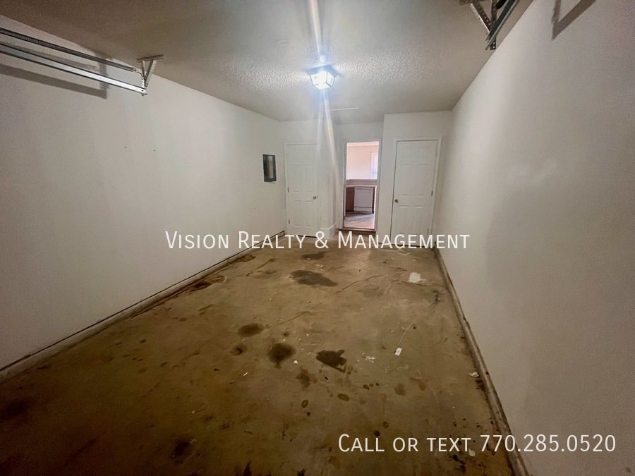 370 Lambert Overlook Circle property image