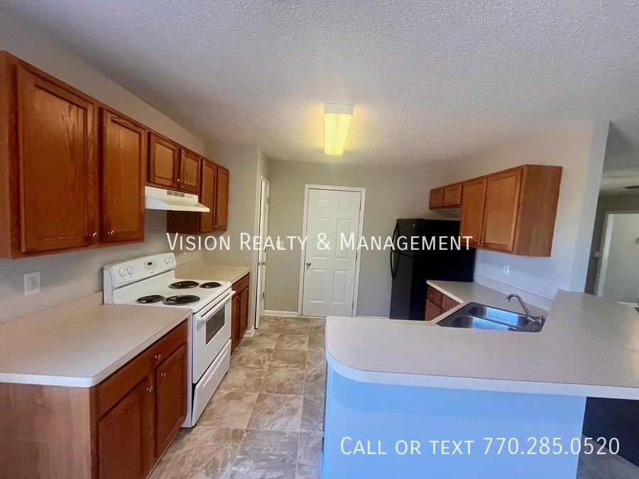 370 Lambert Overlook Circle property image