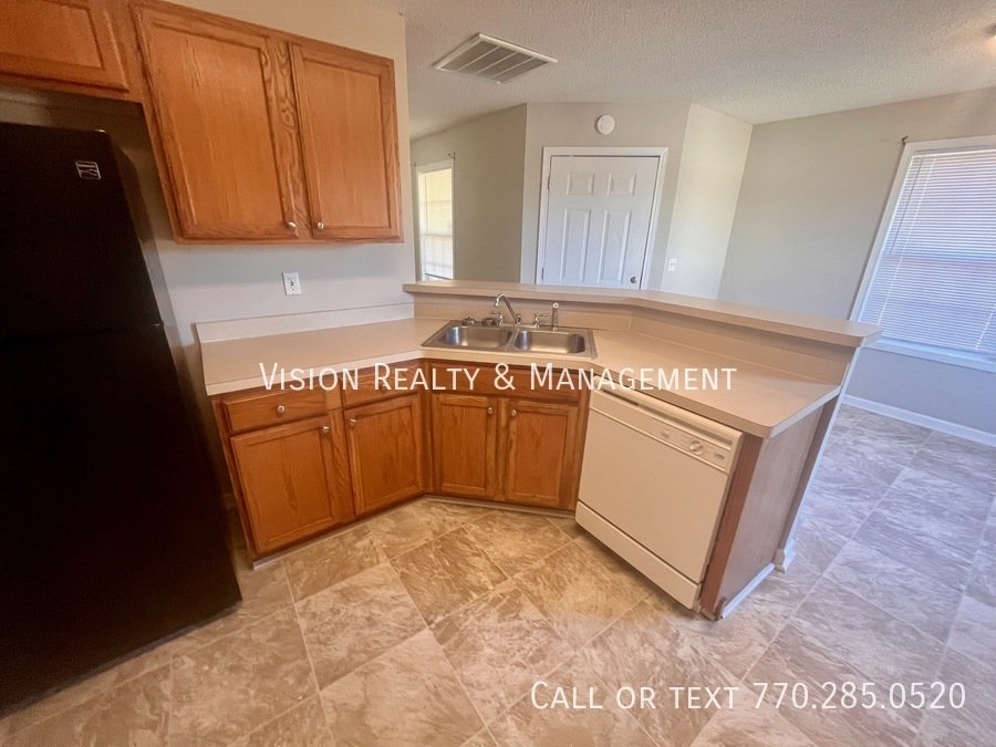 370 Lambert Overlook Circle property image