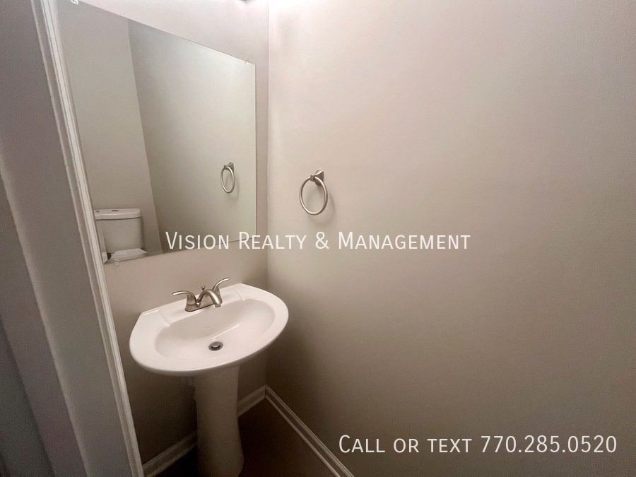 Beautiful 3 BD 2.5 BA Townhome MOVE in READY property image