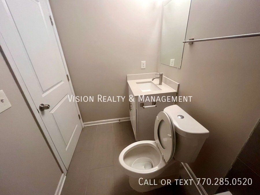 Beautiful 3 BD 2.5 BA Townhome MOVE in READY property image