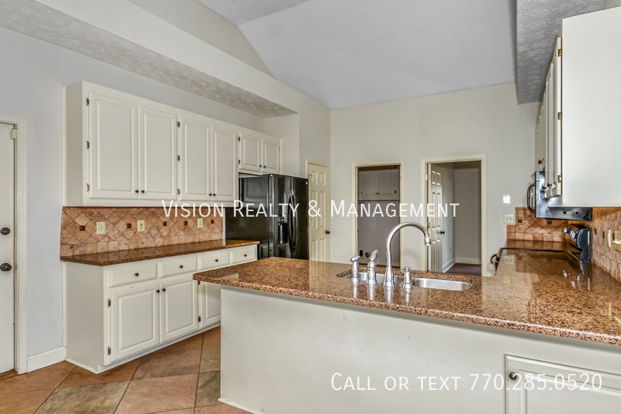 Charming 4BD/2BA In Montgomery property image