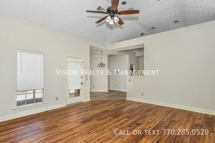 Charming 4BD/2BA In Montgomery property image