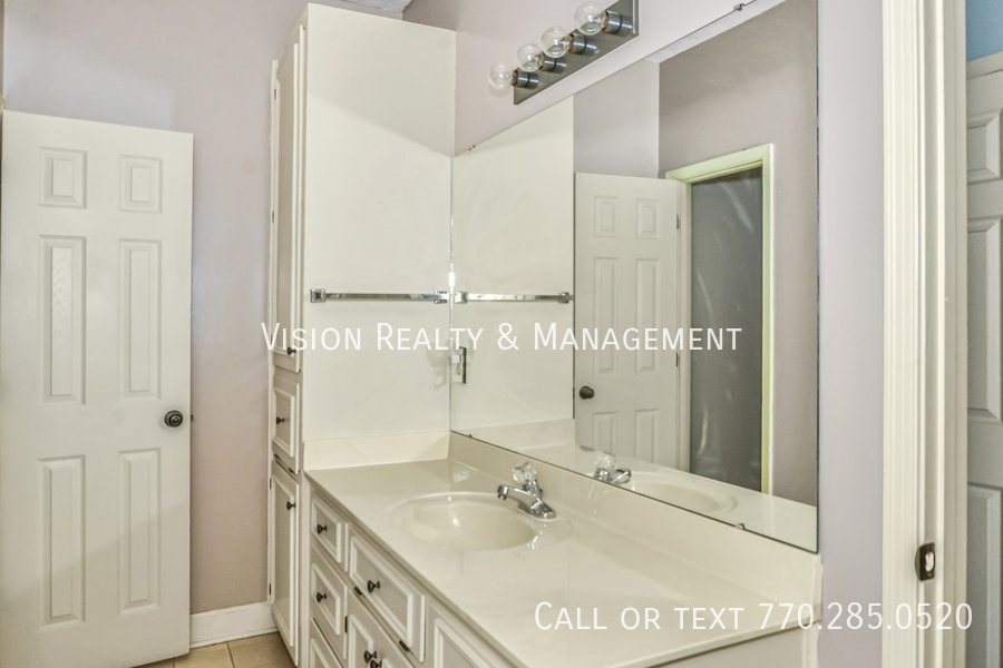 Charming 4BD/2BA In Montgomery property image