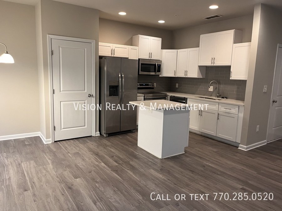 Beautiful 3 BD 2.5 BA Townhome MOVE in READY property image