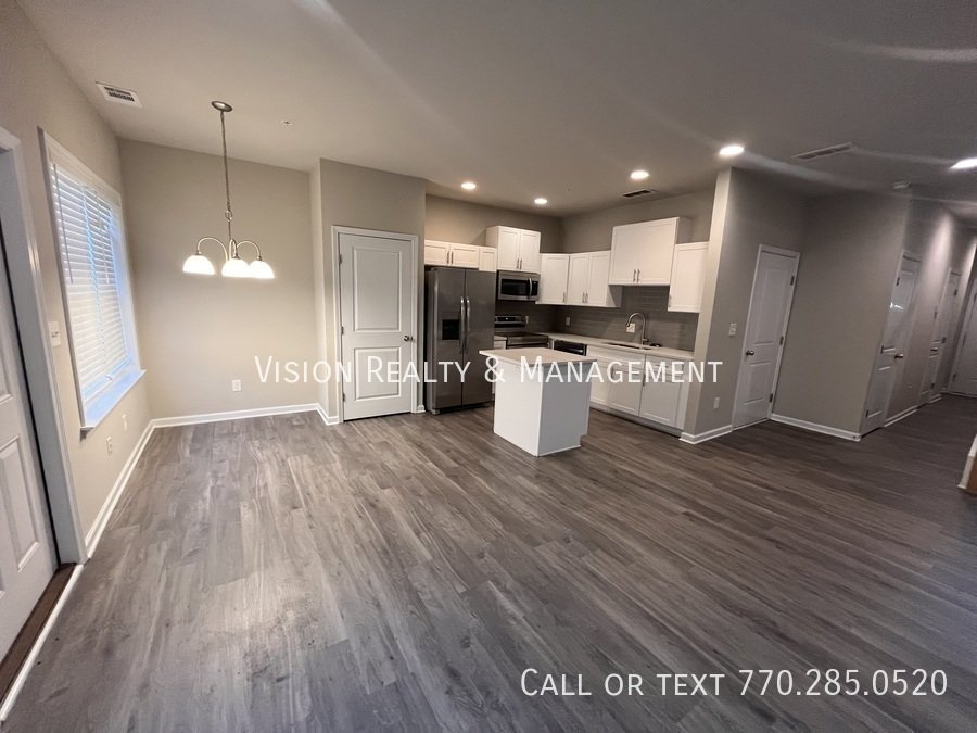 Beautiful 3 BD 2.5 BA Townhome MOVE in READY property image