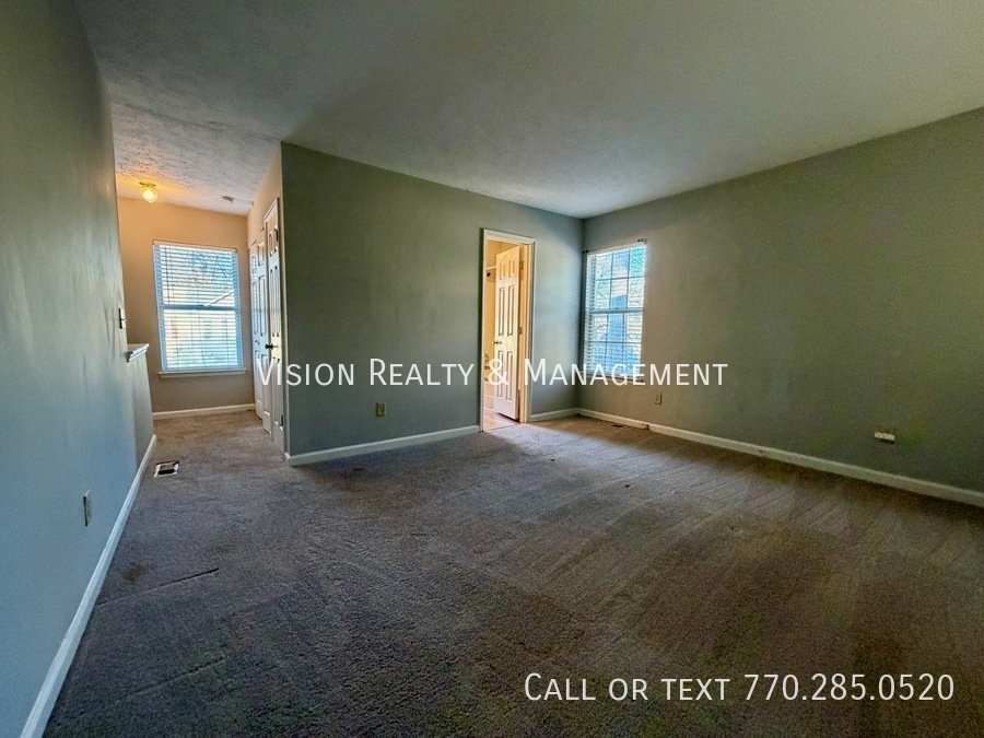 Beautiful 1BD 1.5 BA Townhome MOVE in READY property image
