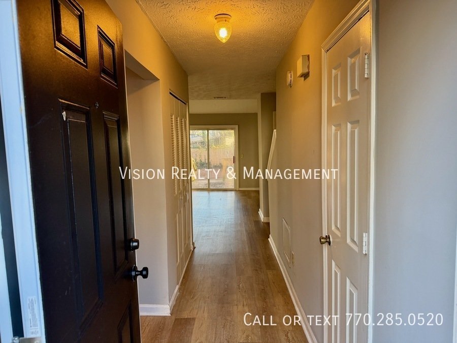 Beautiful 1BD 1.5 BA Townhome MOVE in READY property image