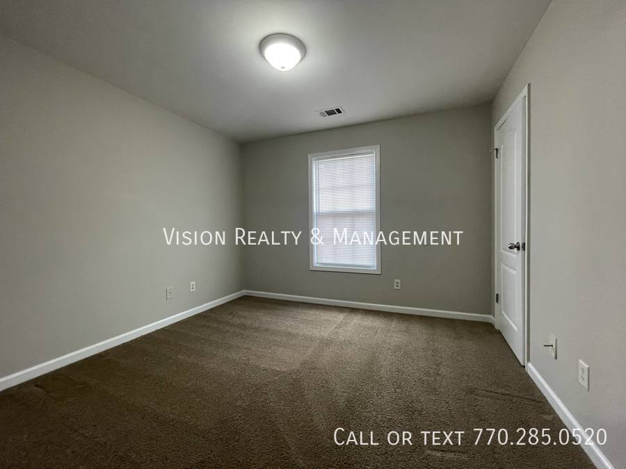 377 Oakhaven Way property image