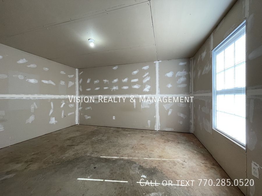 377 Oakhaven Way property image