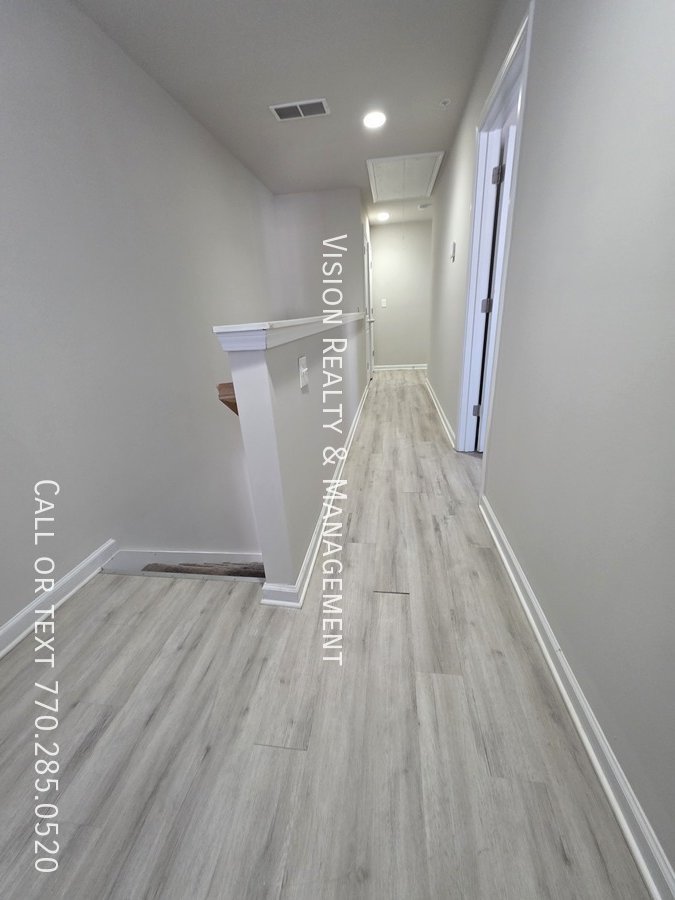 Beautiful 3 BD 2.5 BA Townhome MOVE in READY property image