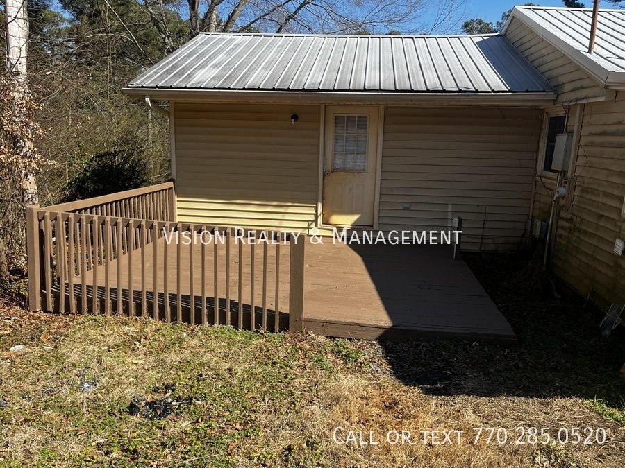 3BD/1BA in Winston property image
