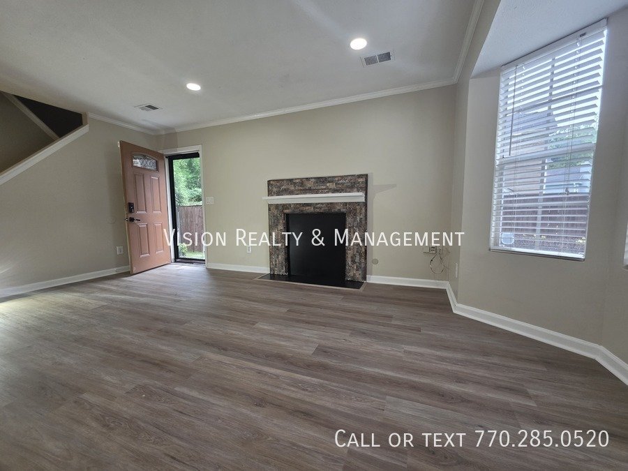 Lovely 3BD/2.5 BA In Stone Mountain property image