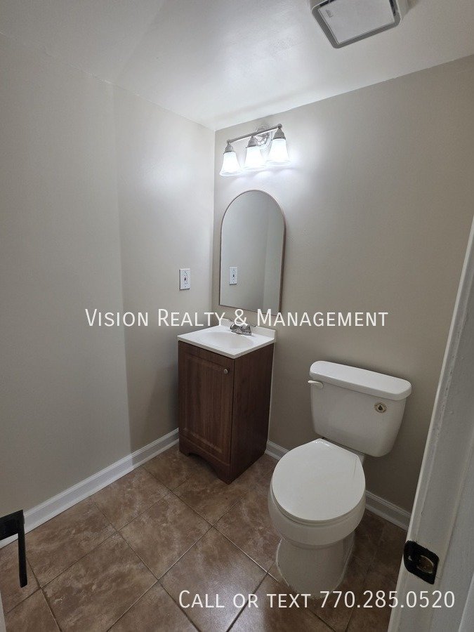 Lovely 3BD/2.5 BA In Stone Mountain property image