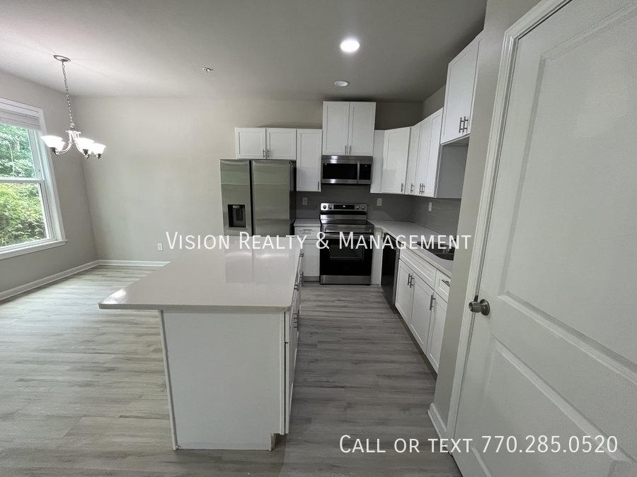 Beautiful 3 BD 2.5 BA Townhome MOVE in READY property image