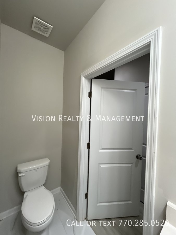 Beautiful 3 BD 2.5 BA Townhome MOVE in READY property image