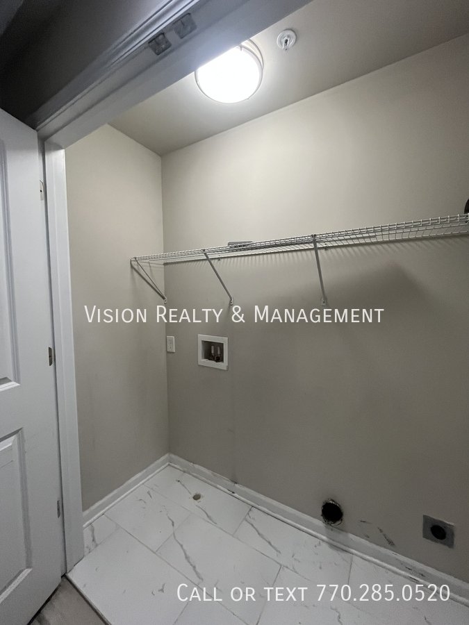 Beautiful 3 BD 2.5 BA Townhome MOVE in READY property image