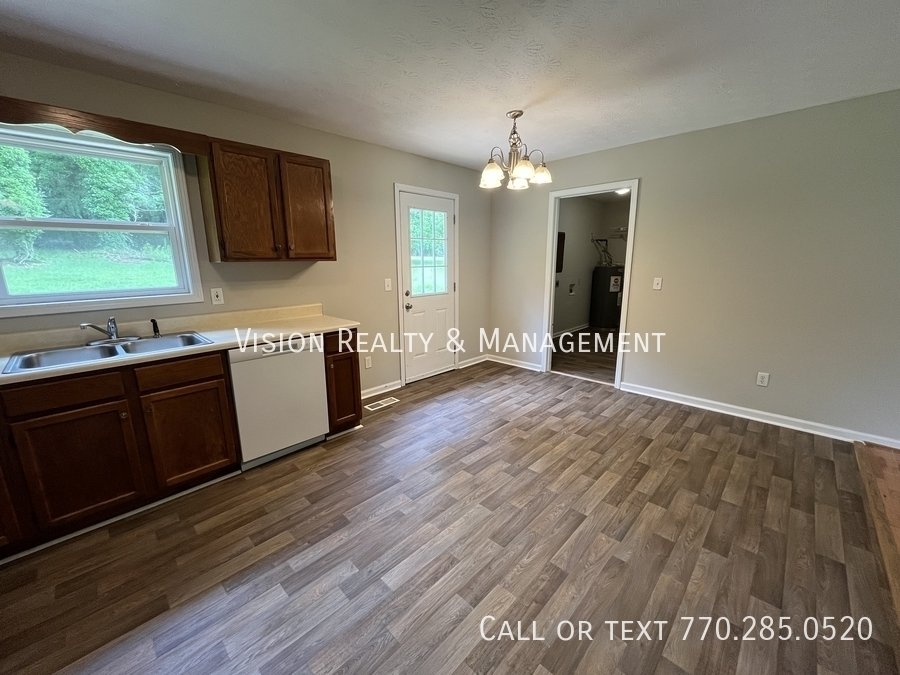 Charming 3BD/2BA in Villa Rica property image