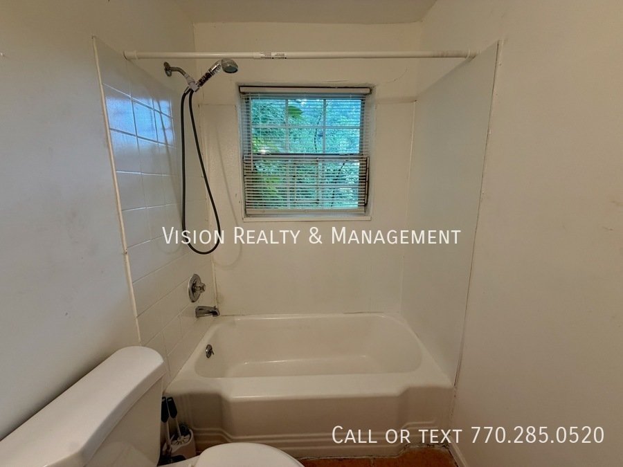 1070 Ollie Cir property image