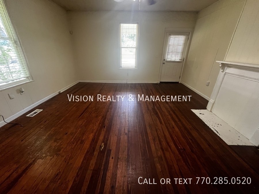 304 Broad St property image