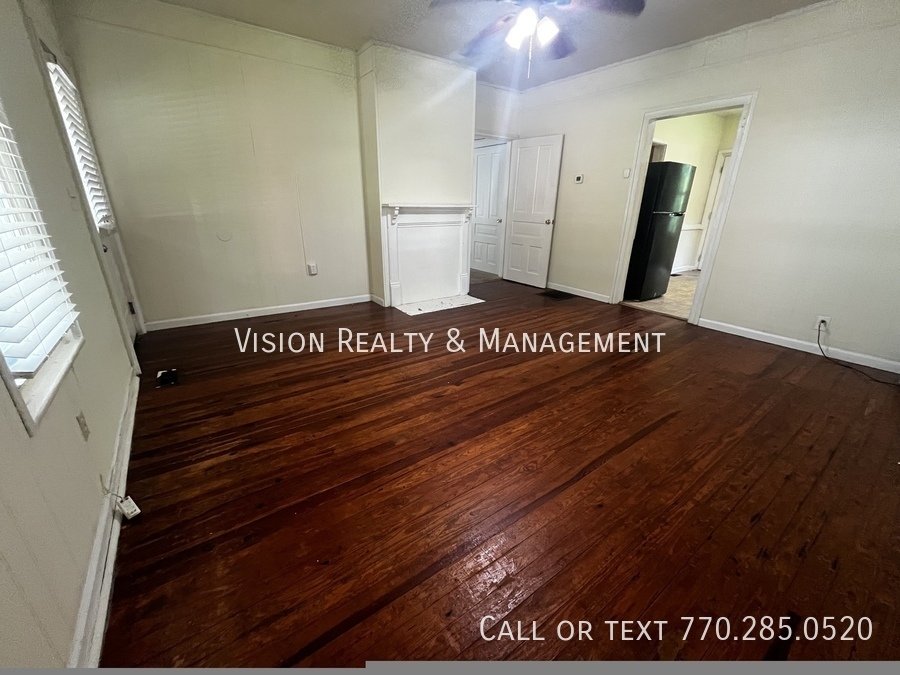 304 Broad St property image
