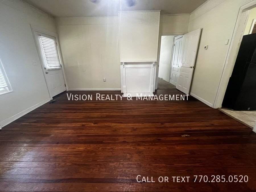 304 Broad St property image