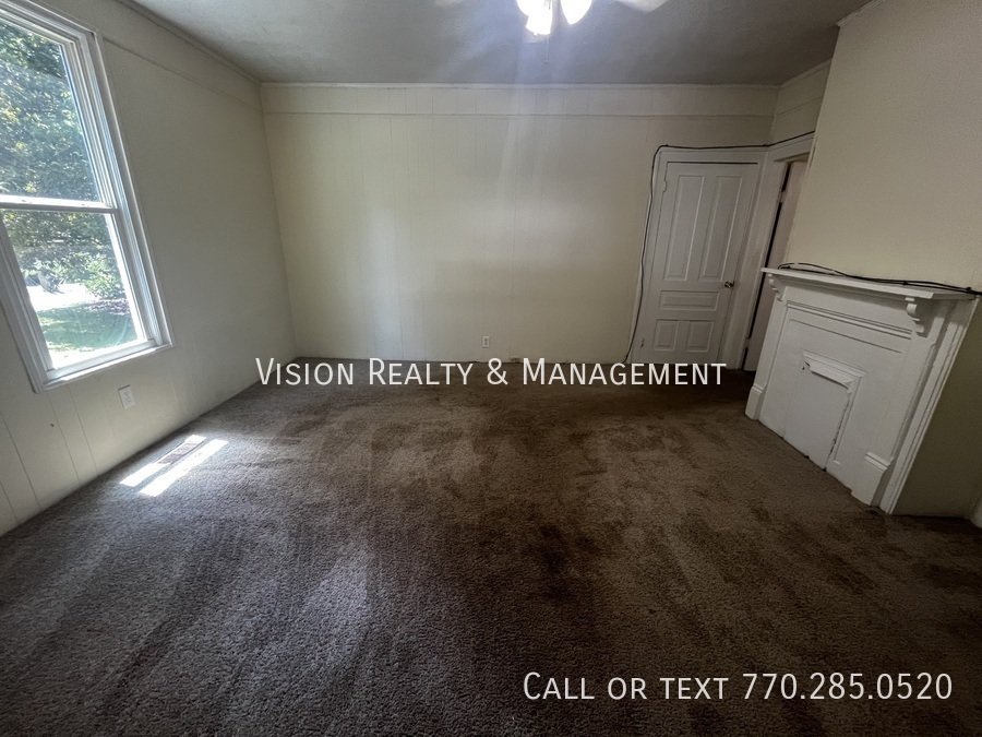 304 Broad St property image