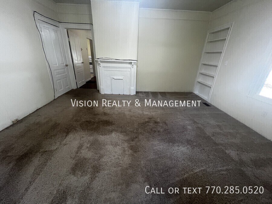 304 Broad St property image
