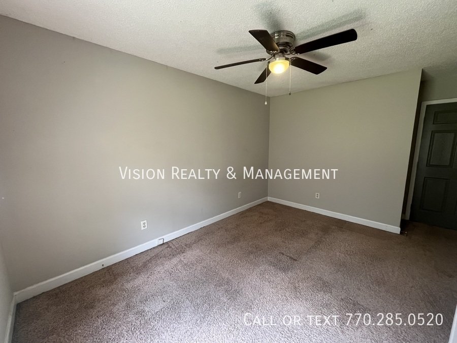 3BR/2BA Duplex Home property image