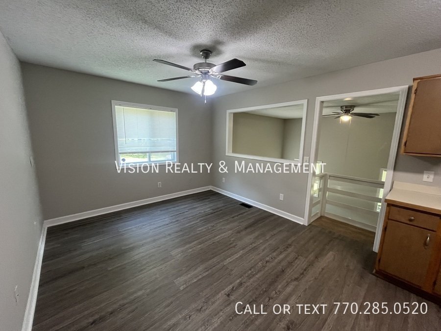 3BR/2BA Duplex Home property image