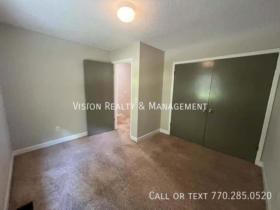 3BR/2BA Duplex Home property image