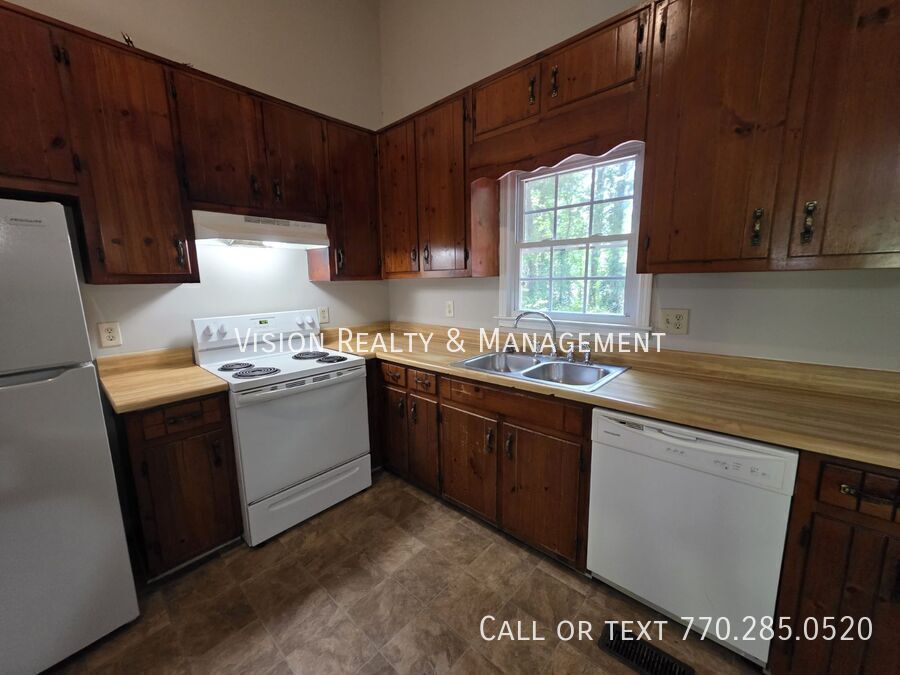 155 Pine Hill Dr. property image