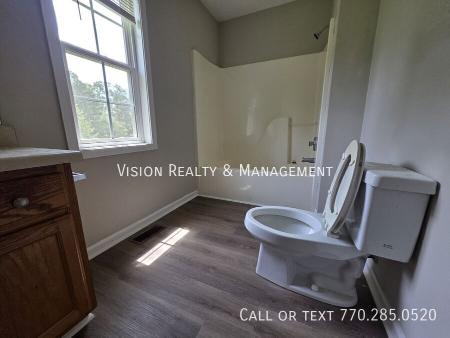 258 Lambert Overlook Cir. property image