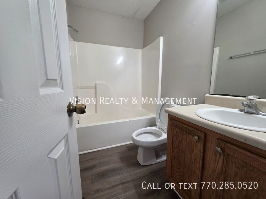 258 Lambert Overlook Cir. property image