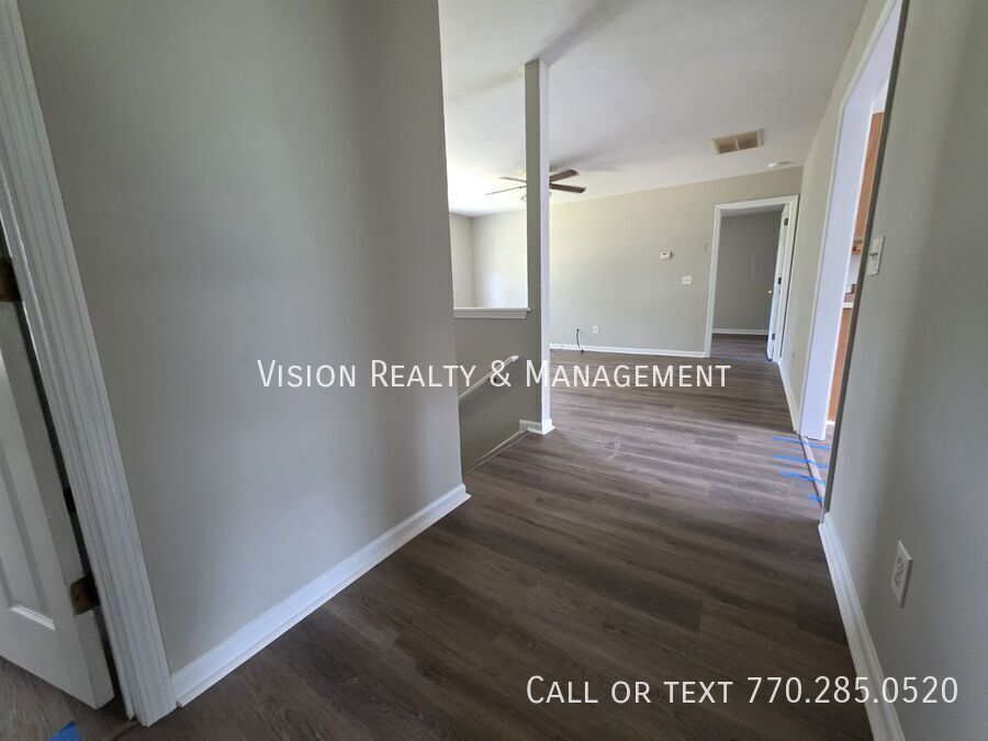 258 Lambert Overlook Cir. property image