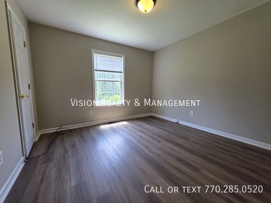 258 Lambert Overlook Cir. property image
