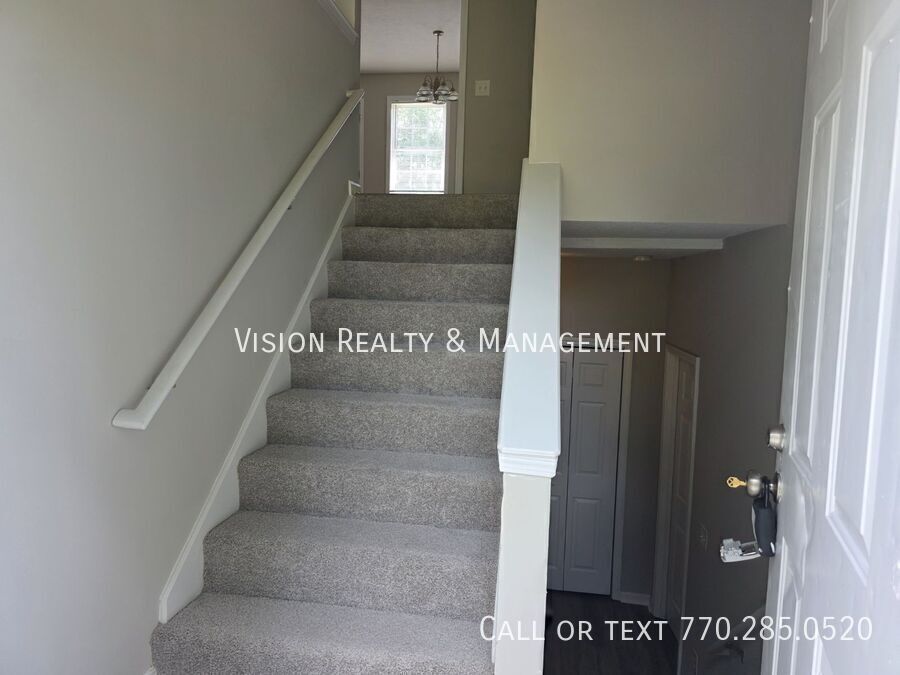 258 Lambert Overlook Cir. property image