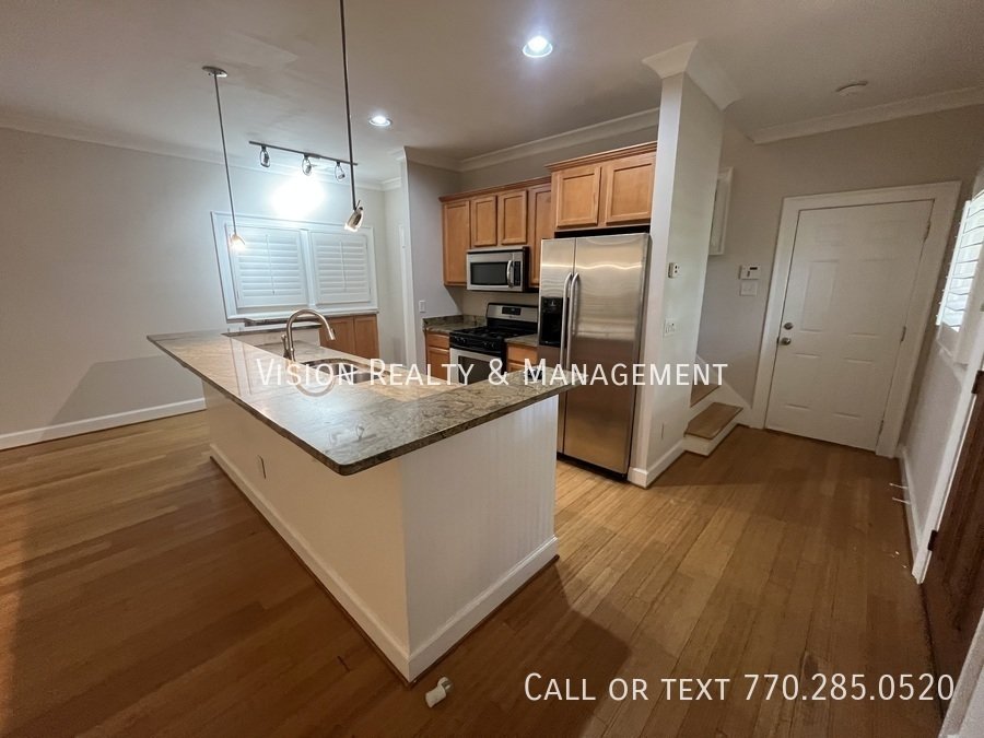 Beautiful 2 BD 2.5 BA property image